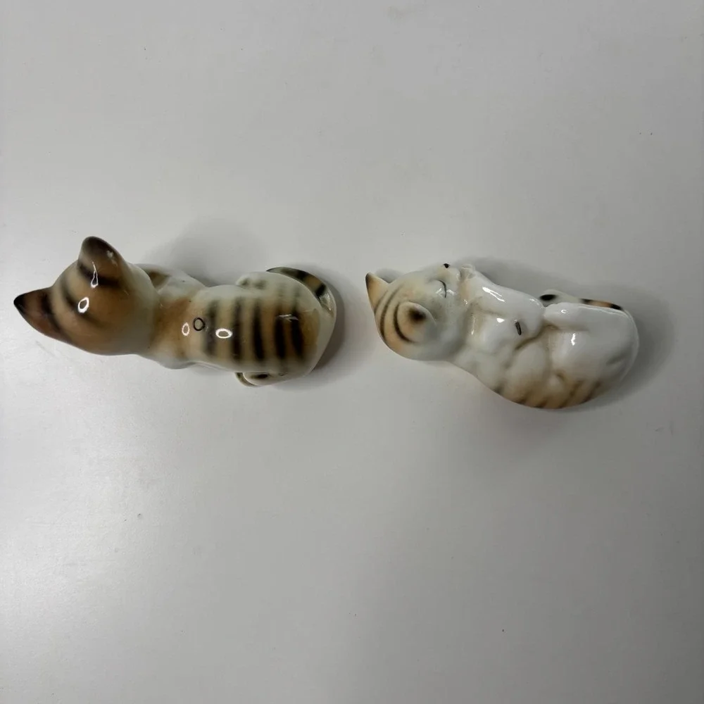 Vintage Cat Figurines Ornaments Kitschy Kitsch Cute VTG Cottage Precious Kittens